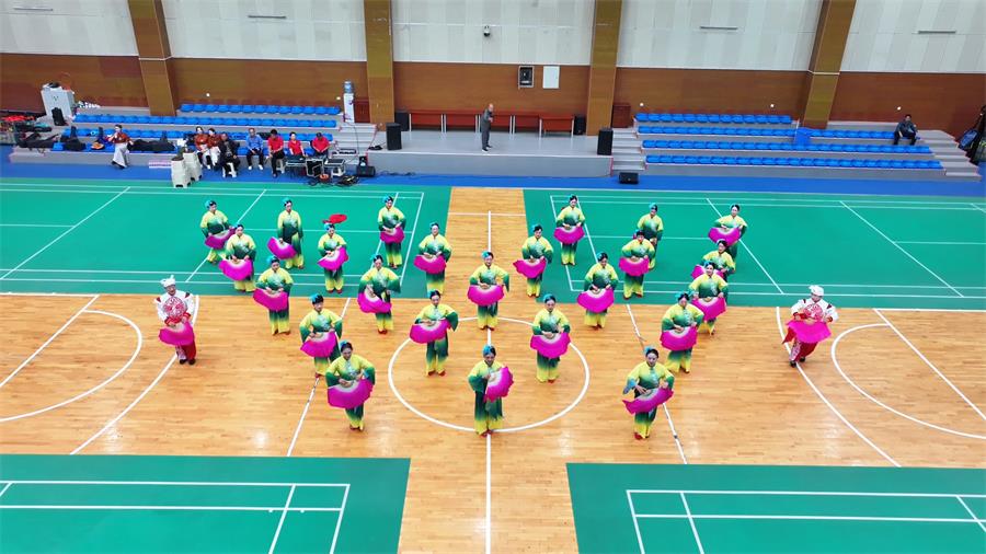 延宜两地舞者齐聚宜川 联谊活动共展双城舞韵(图9) 扇子舞《黄河源头》 (3)_proc.jpg