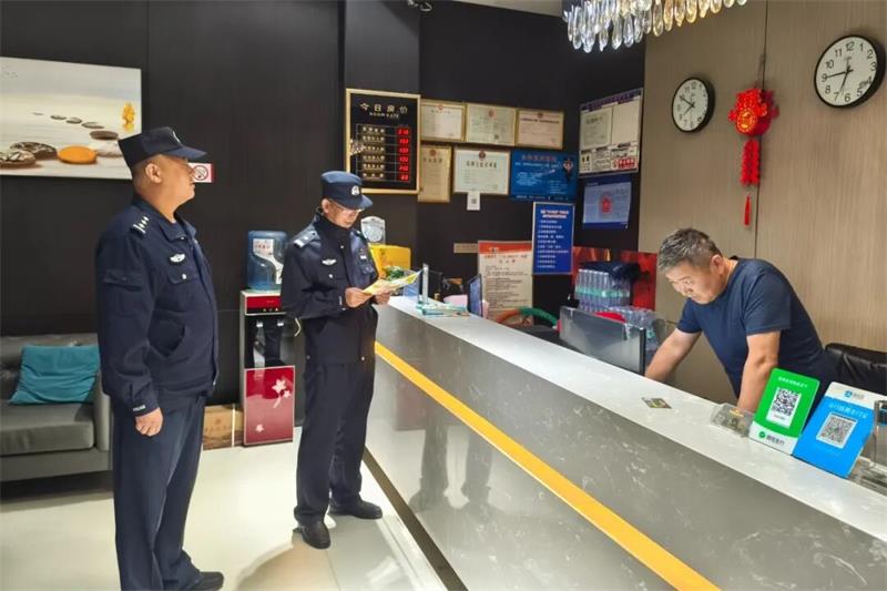 “警”色相伴 平安常在!陕西延安市甘泉公安开展治安复杂场所大清查统一行动(图9) 640 (8).jpg