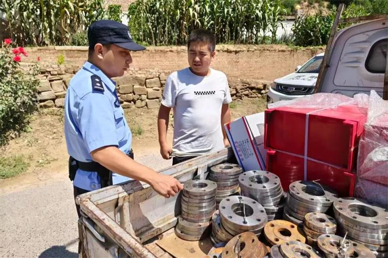 “警”色相伴 平安常在!陕西延安市甘泉公安开展治安复杂场所大清查统一行动(图1) 640.jpg