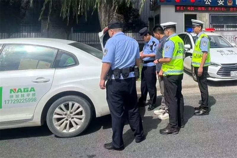 “警”色相伴 平安常在!陕西延安市甘泉公安开展治安复杂场所大清查统一行动(图5) 640 (4).jpg