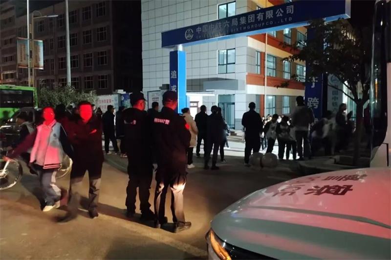 “警”色相伴 平安常在!陕西延安市甘泉公安开展治安复杂场所大清查统一行动(图7) 640 (6).jpg