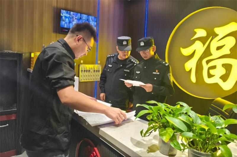 “警”色相伴 平安常在!陕西延安市甘泉公安开展治安复杂场所大清查统一行动(图12) 640 (11).jpg