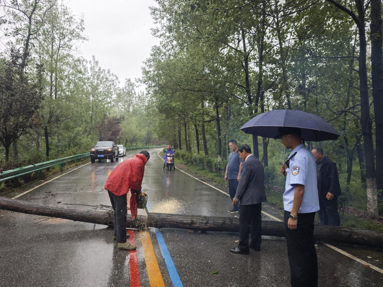 “快”字当头!多图直击→勉县公安防汛避险护平安(图9) 图片9.png