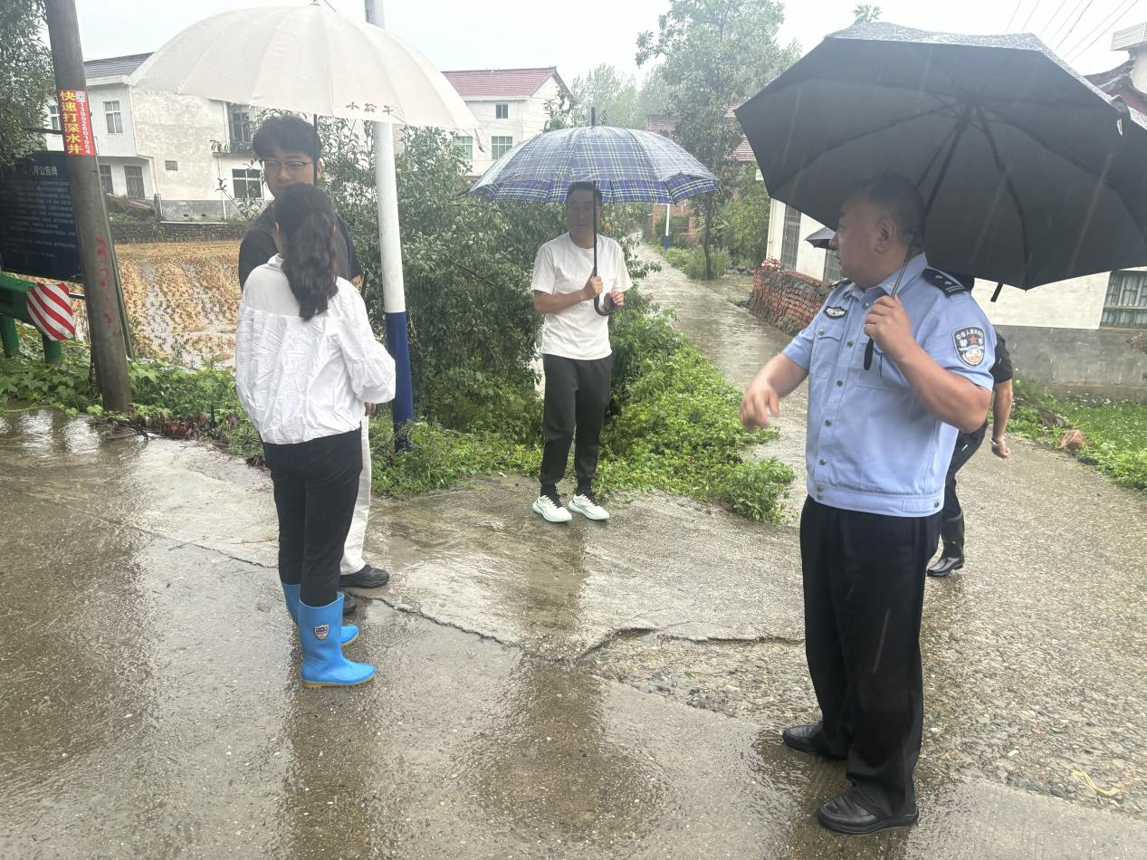 “快”字当头!多图直击→勉县公安防汛避险护平安(图10) 图片10.png