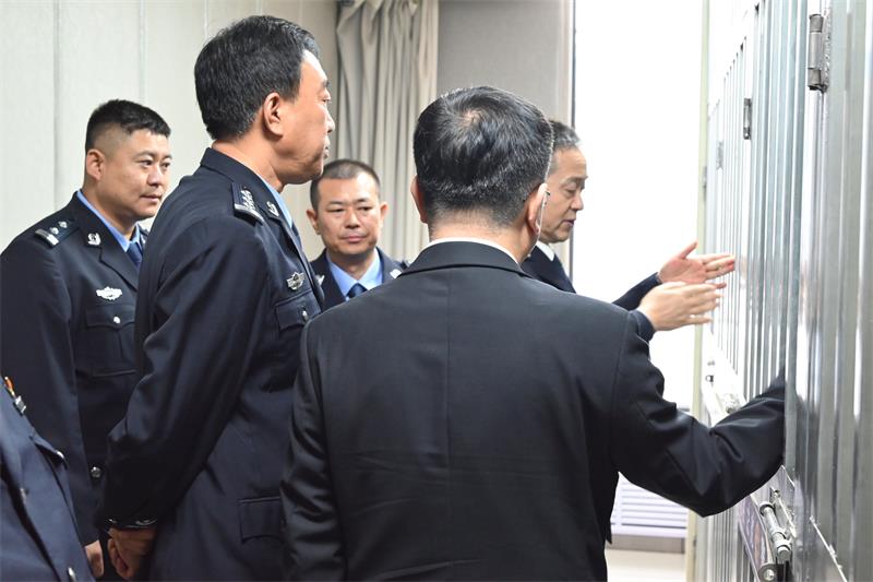 陕西省高院法警总队检查督导甘泉县法院司法警务工作(图3) DSC_4122.jpg