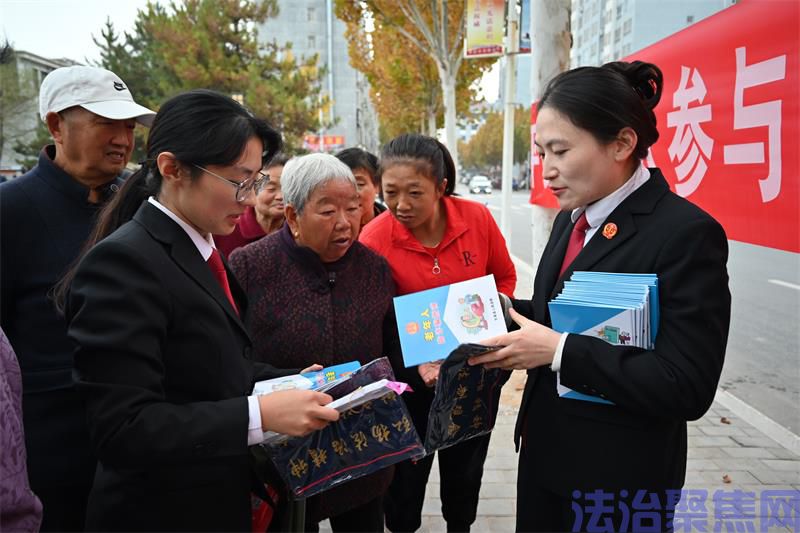 【平安建设在行动】陕西甘泉法院开展平安建设普法宣传活动 筑牢社会平安防线(图3) 92f223eb8731ba55956b199a7672104.jpg
