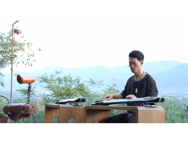 朱国鑫“山河秋吟”古琴音乐会在西安常宁宫惊艳奏响，古韵悠扬绘秋光！