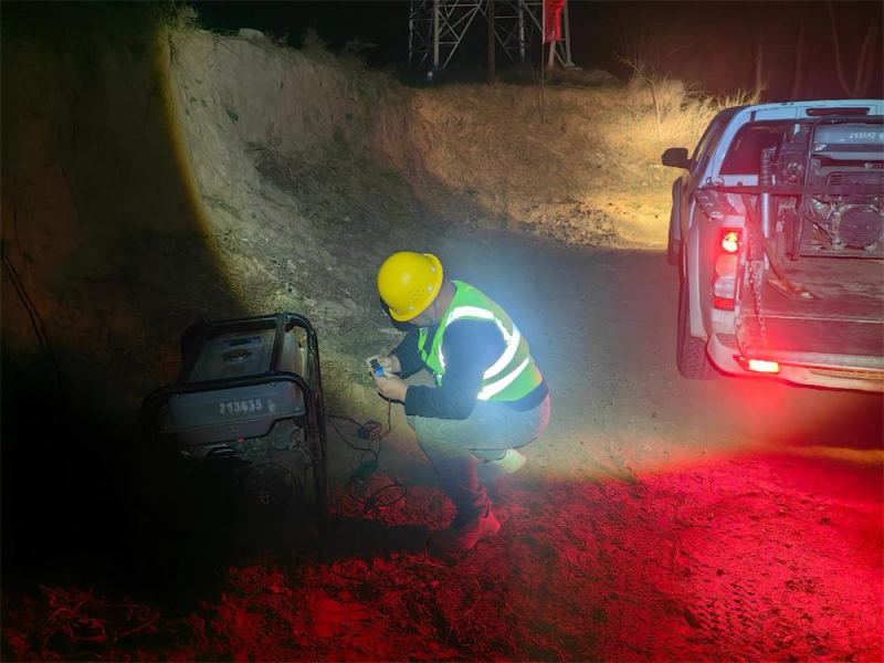 山路尽头的牵挂——陕西移动延安分公司为独居老人架起“亲情连线