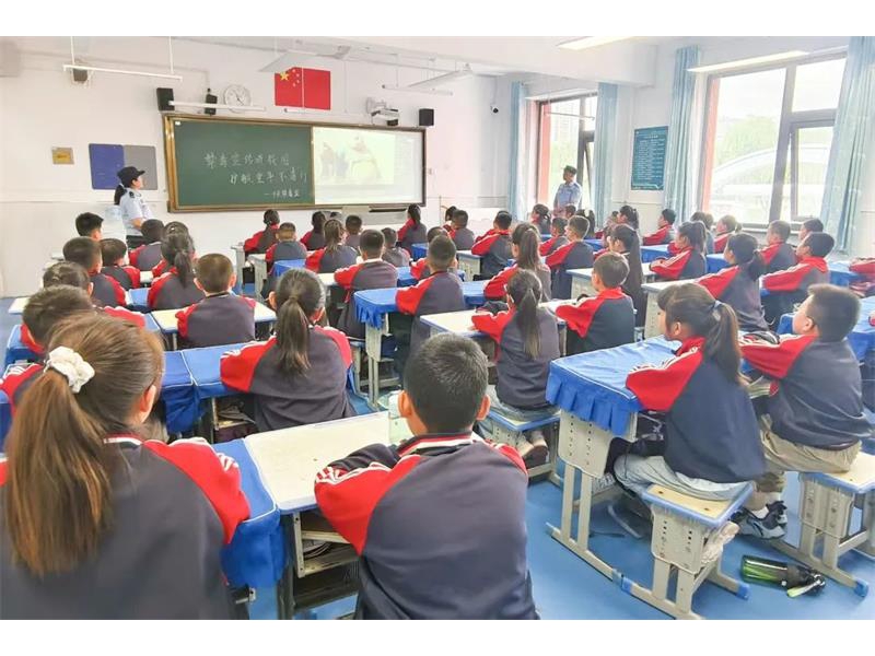 阳光下的守护|陕西子长市公安：开学禁毒第一讲！