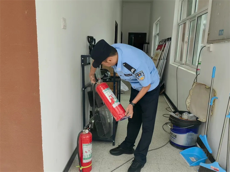 阳光下的守护｜宝塔公安：“三个强化”筑牢校园安全防线 护航新