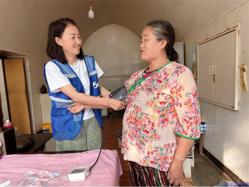 心级服务暖红土 陕西移动延安分公司营业厅当好群众便民驿站