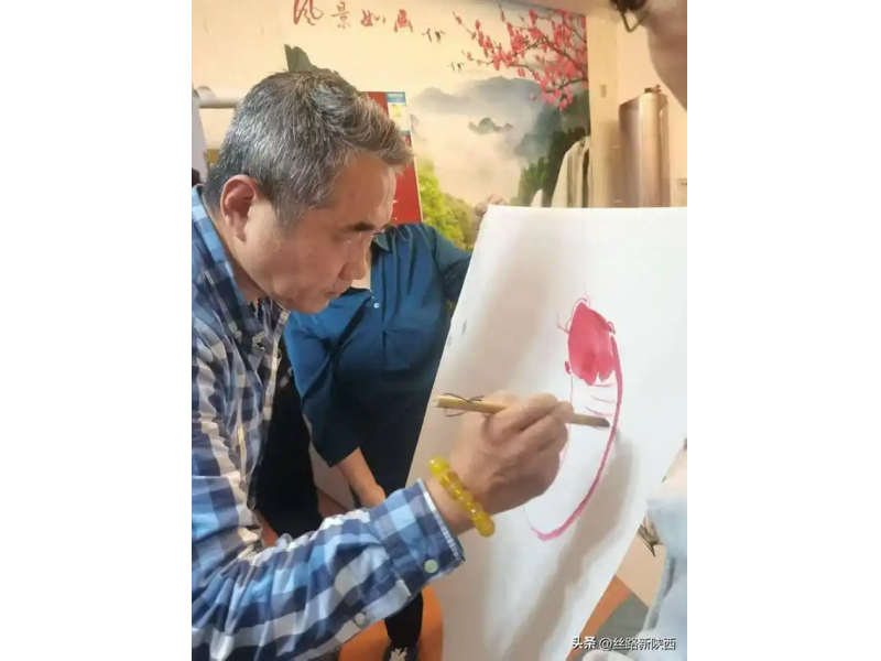 于艺海驰骋寻梦 以善缘广结知音 用德馨点亮人间 ——记“空中