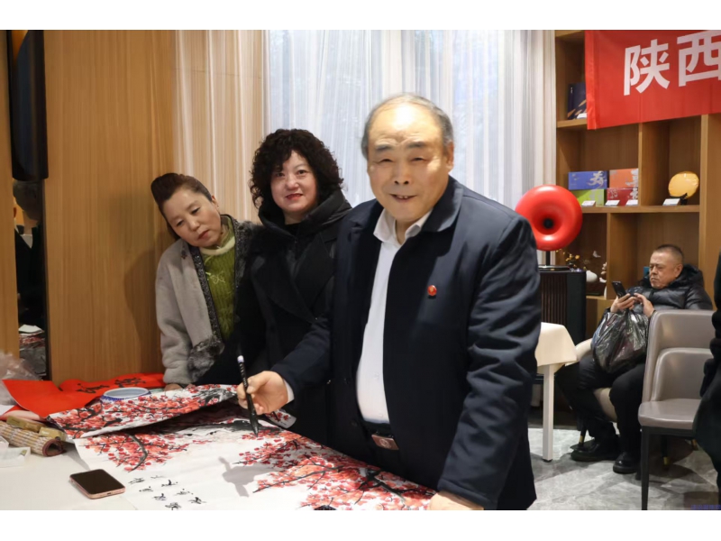 秦北虎：翰墨飘香传文化，春联寄情迎新春