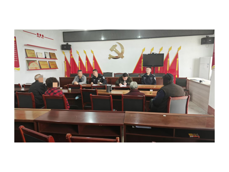 背包警务“小作为” 筑牢平安“大防线”