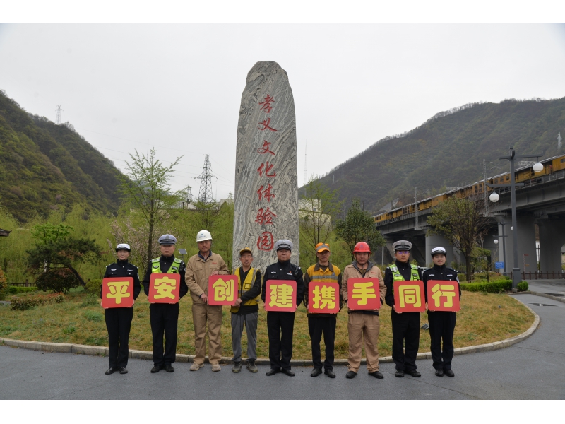 商洛柞水交警：进村入户讲安全 筑牢回家平安路